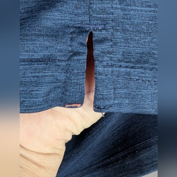 Chaps Golf medium polo in blue like new - Picture 7 of 10